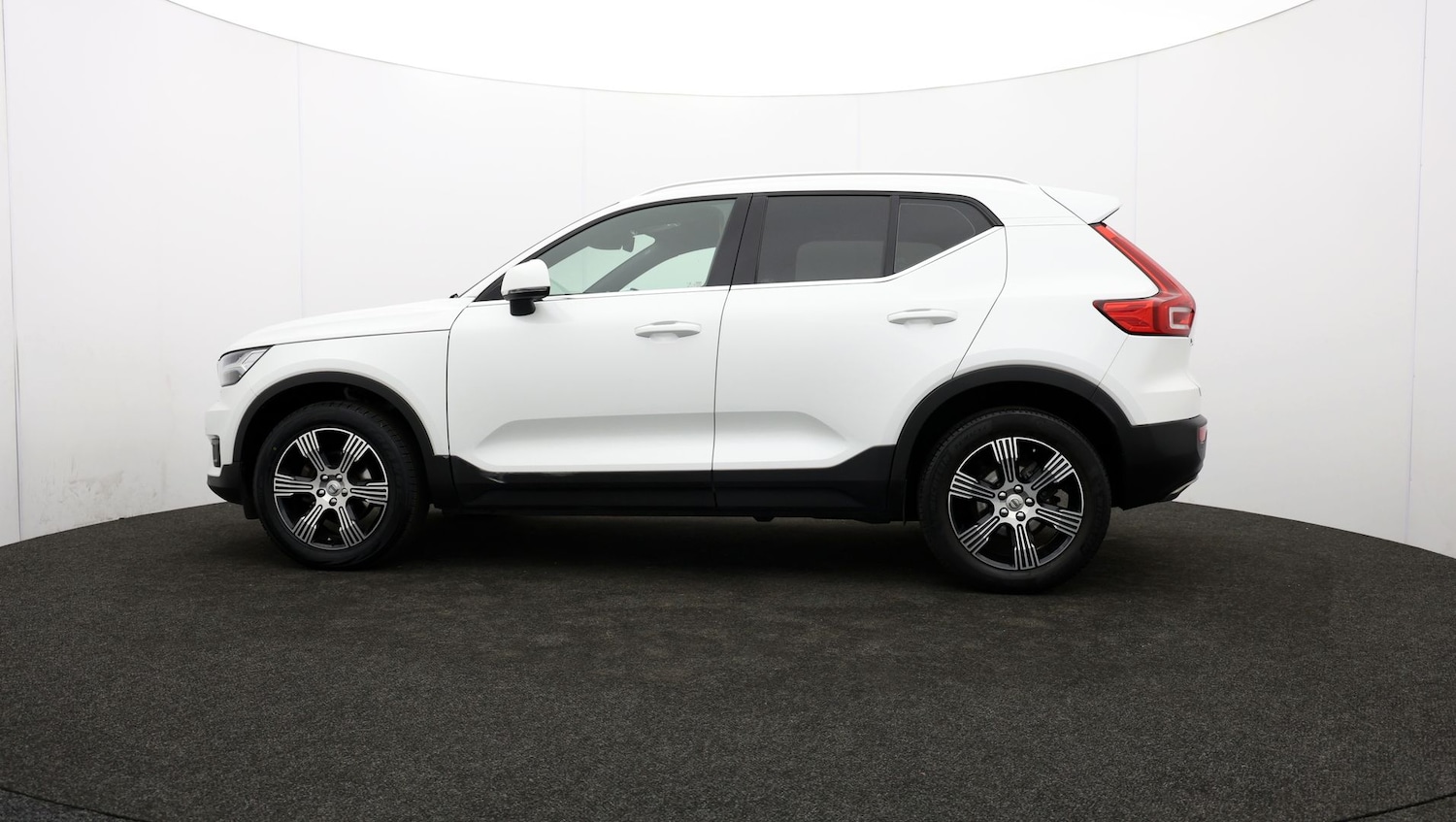 Used Volvo XC40 2019 for sale - 76809975: Photo 64