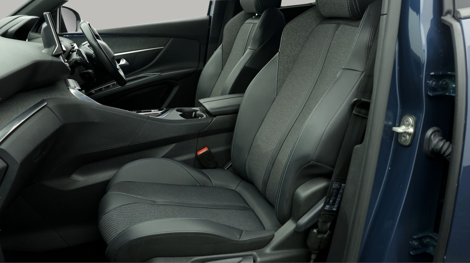 Used Peugeot 5008 2023 for sale - 77746107: Photo 14