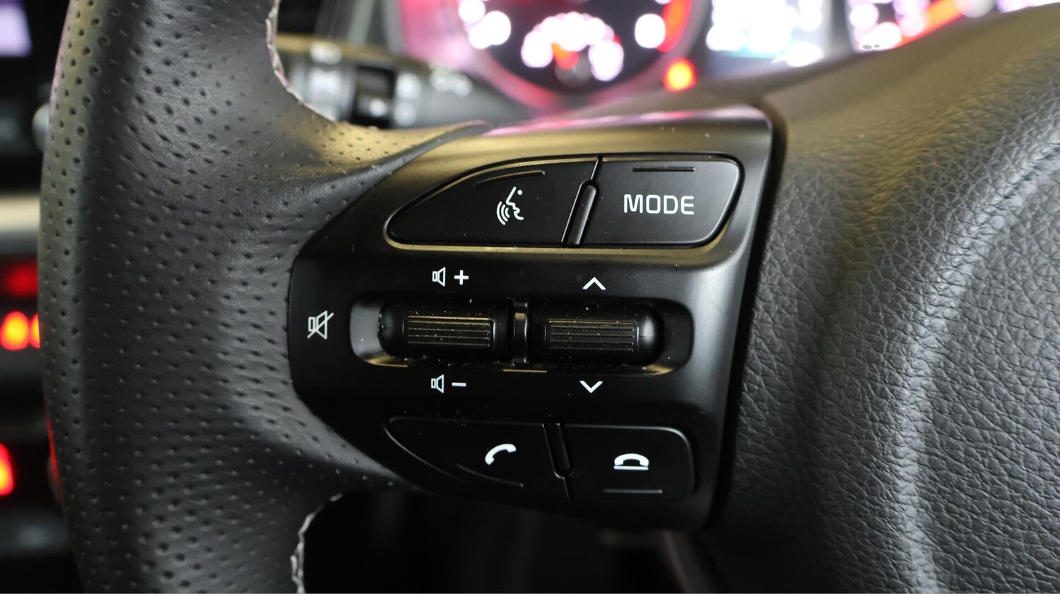 Used Kia Stonic for sale - 76499276: Photo 23