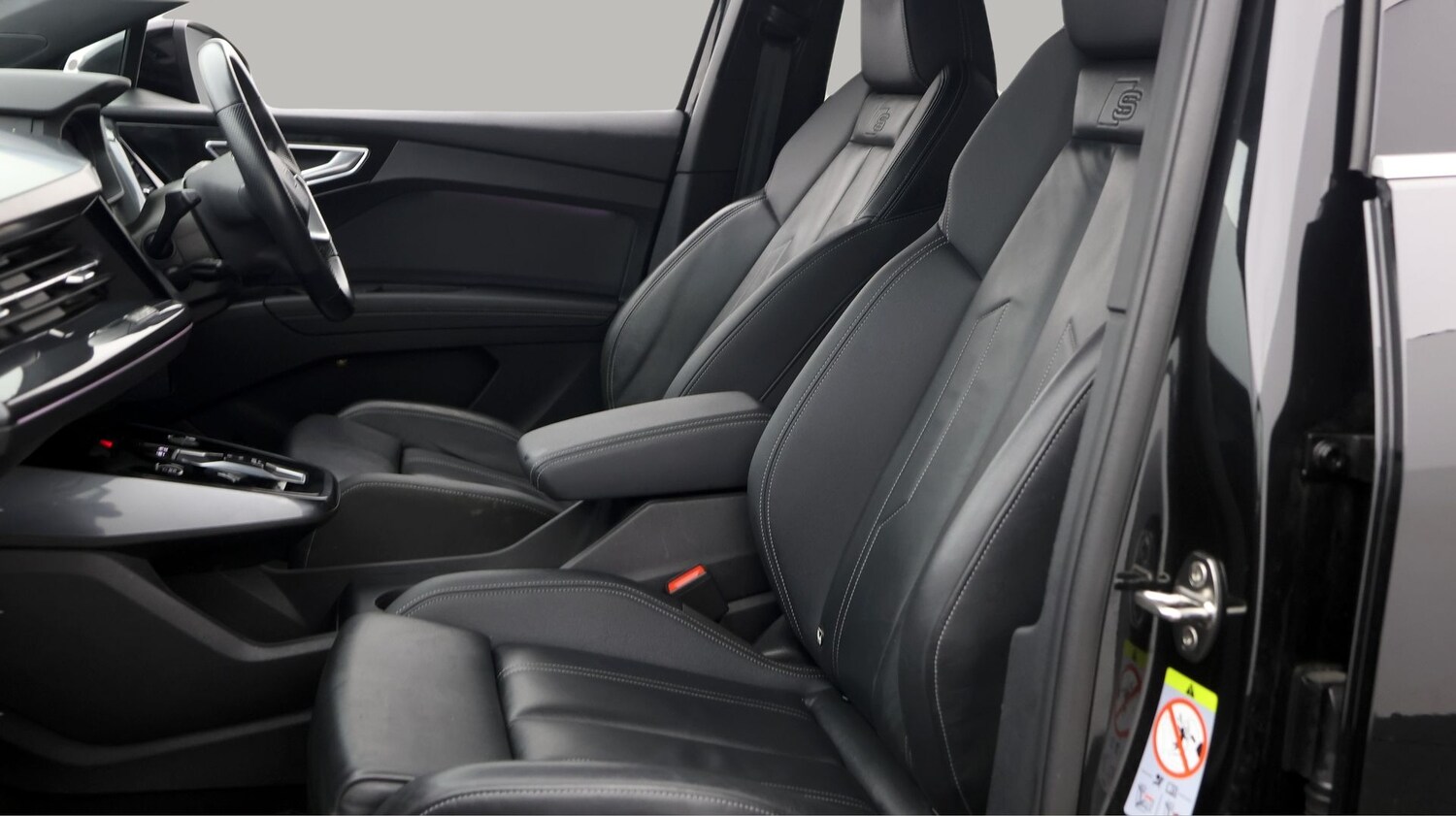 Used Audi Q4 e-tron 2023 for sale - 77306398: Photo 14