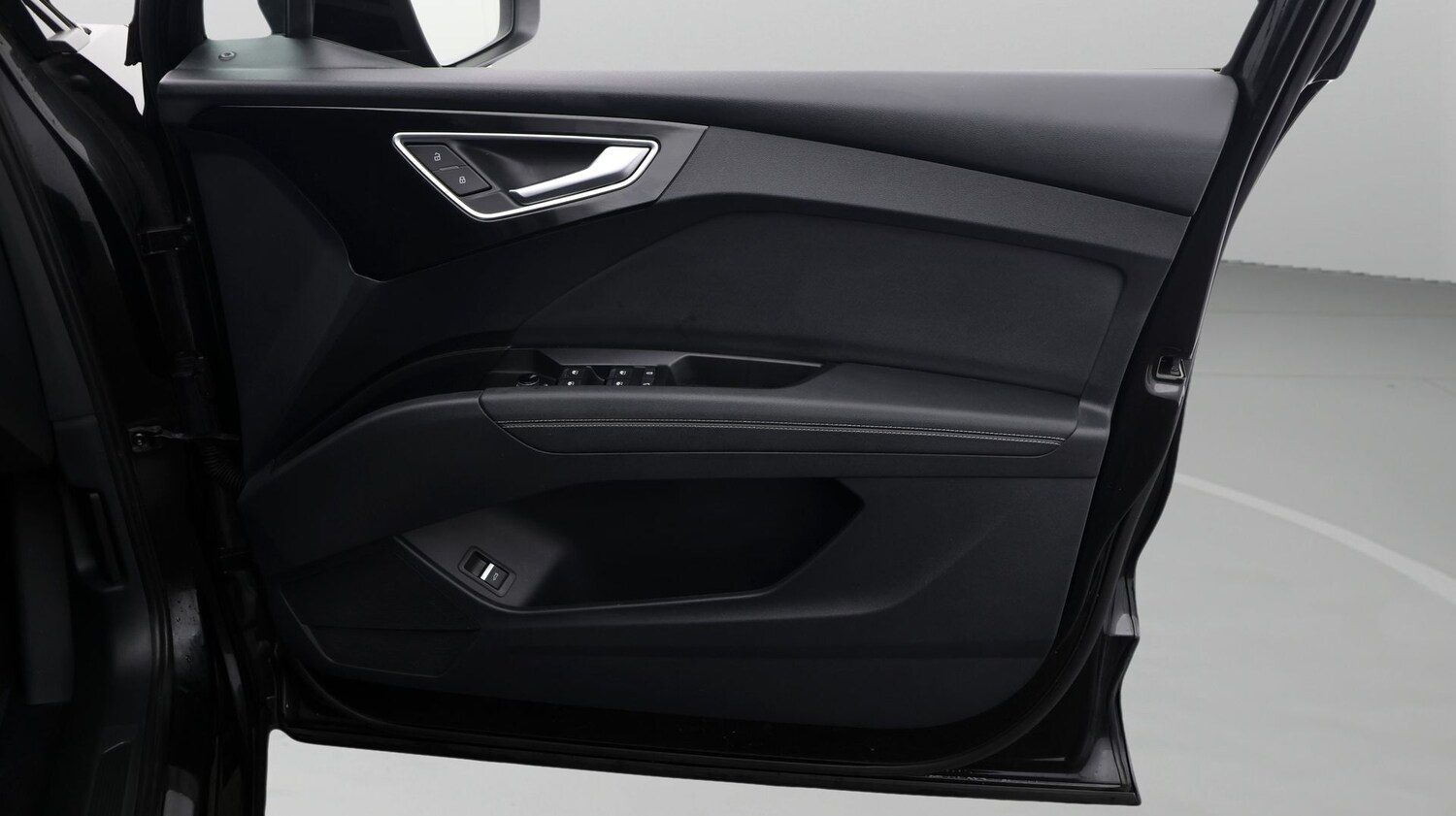 Used Audi Q4 e-tron 2023 for sale - 77306398: Photo 15