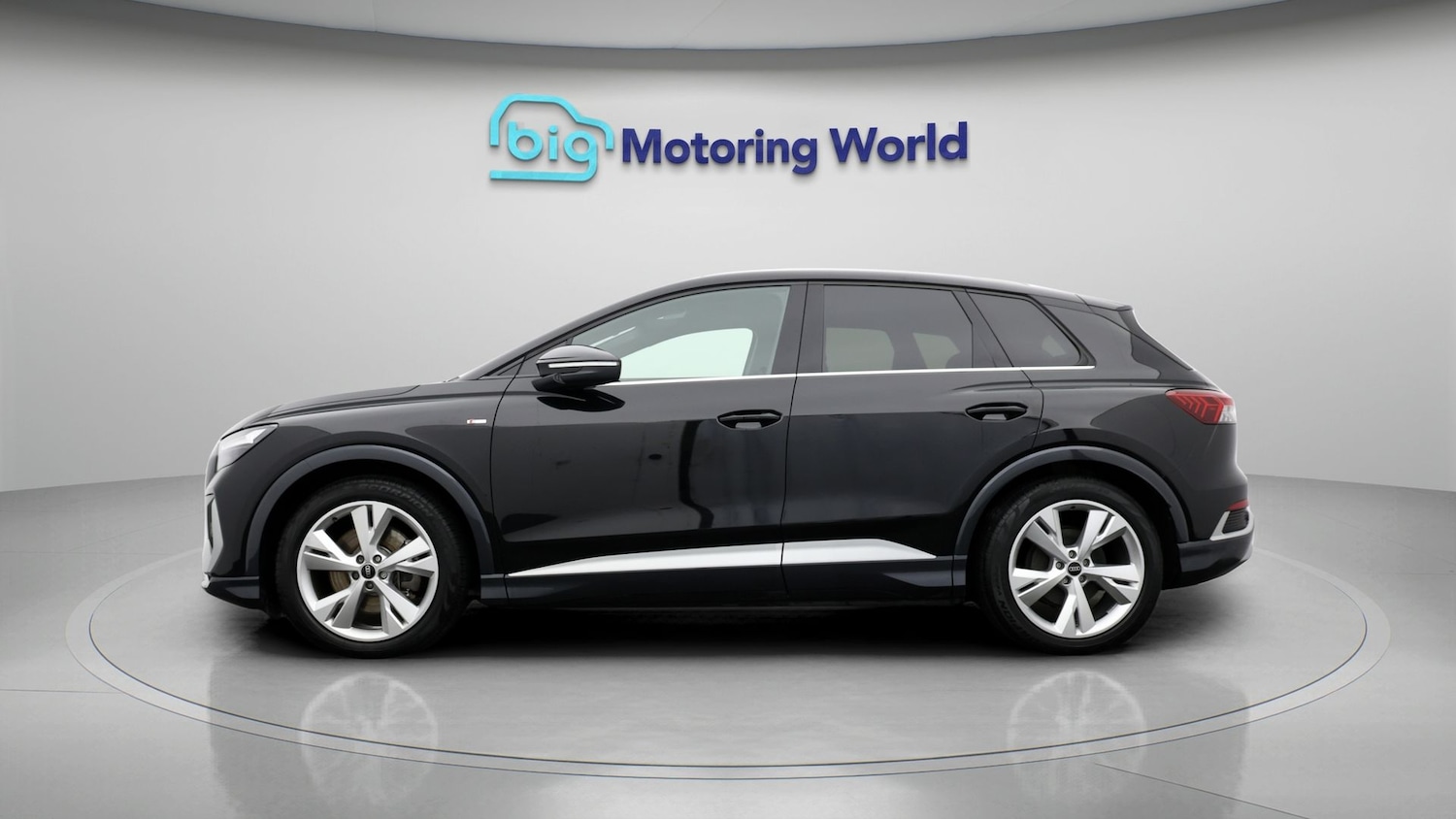 Used Audi Q4 e-tron 2023 for sale - 77306398: Photo 4