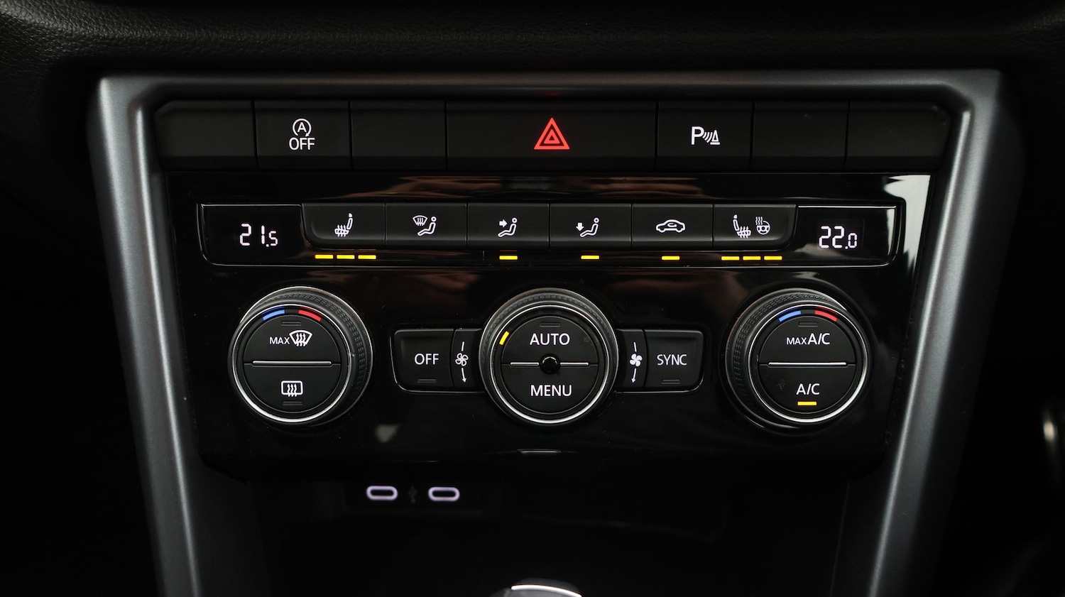 Used Volkswagen T-Roc 2022 for sale - 77776128: Photo 12