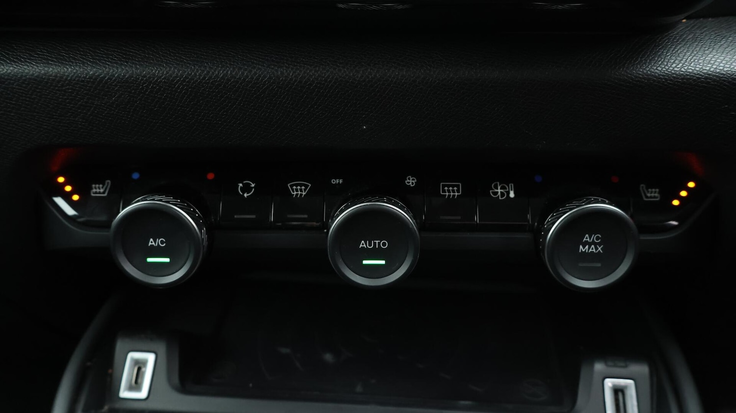 Used Citroen e-C4 2022 for sale - 76122226: Photo 13