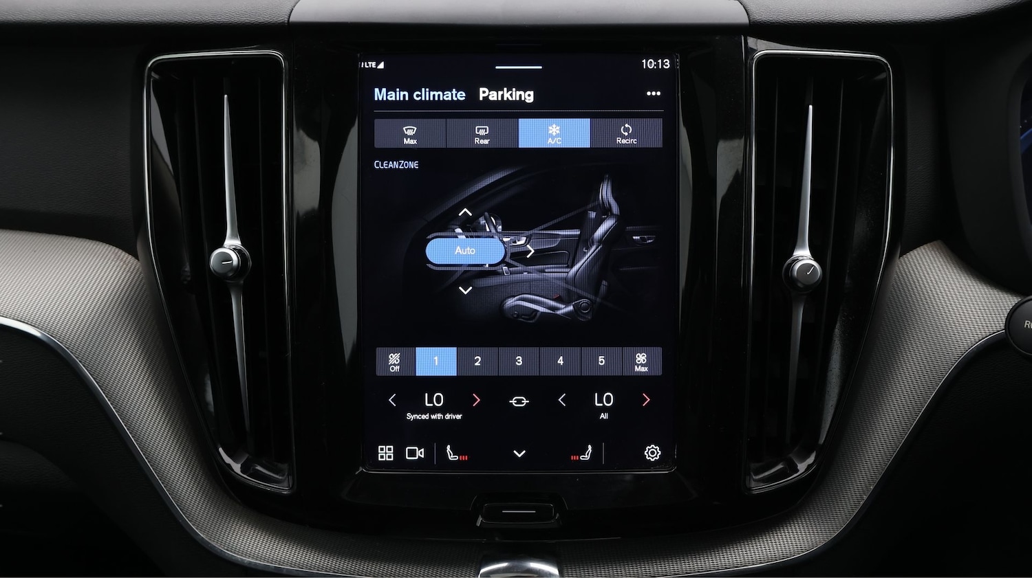 Used Volvo XC60 2023 for sale - 77379020: Photo 12