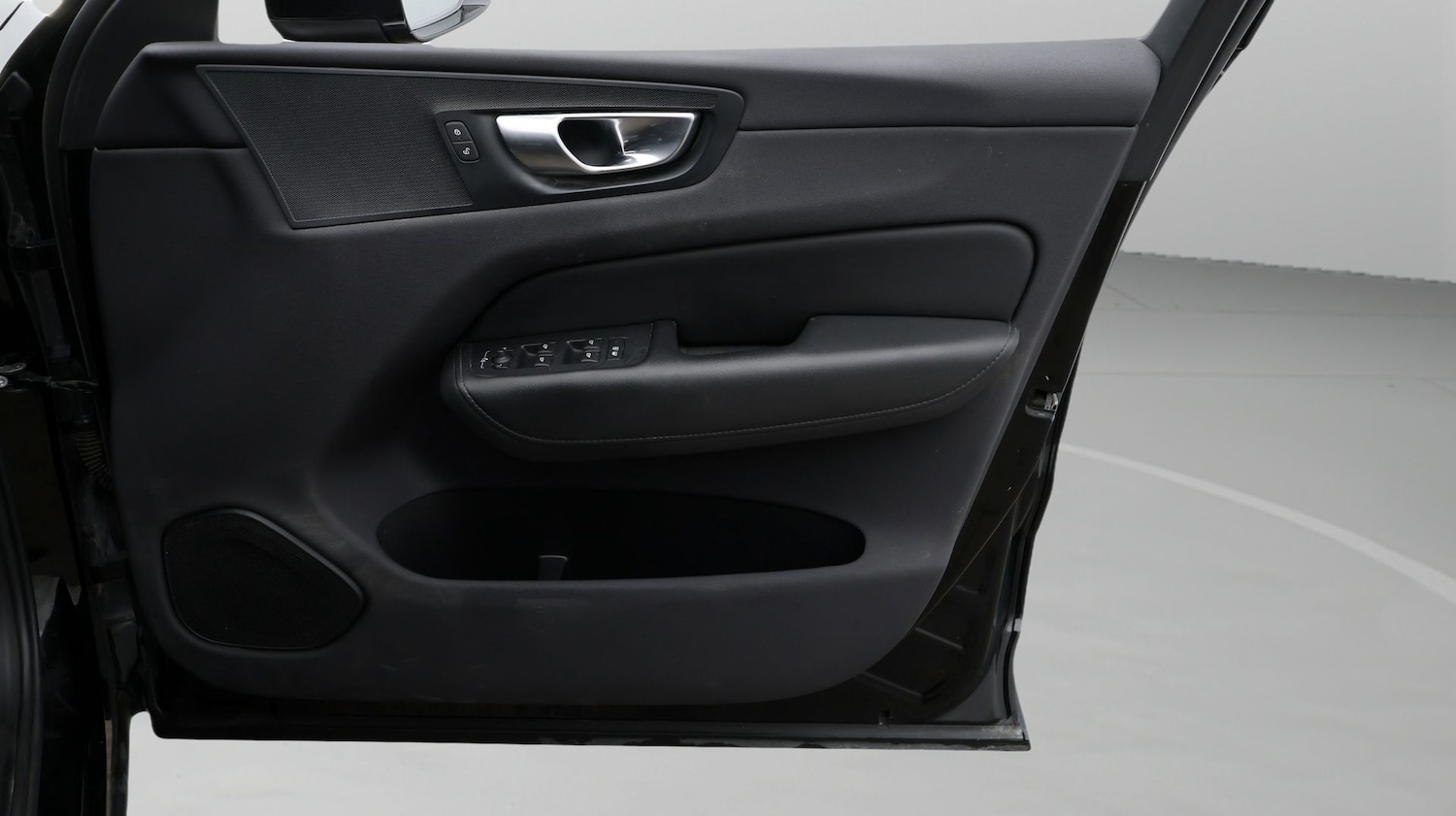 Used Volvo XC60 2023 for sale - 77379020: Photo 15