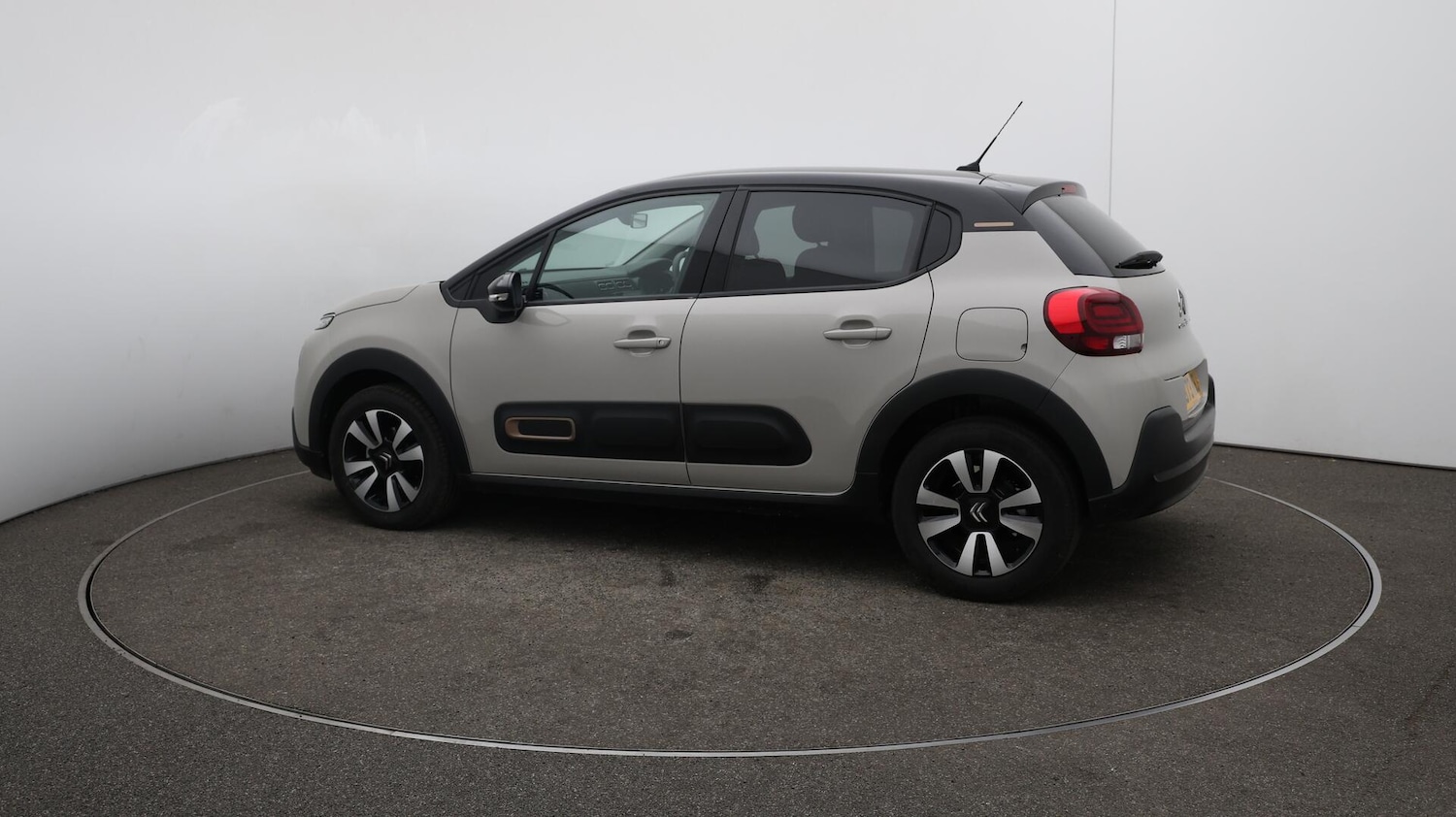 Used Citroen C3 2023 for sale - 76424214: Photo 49