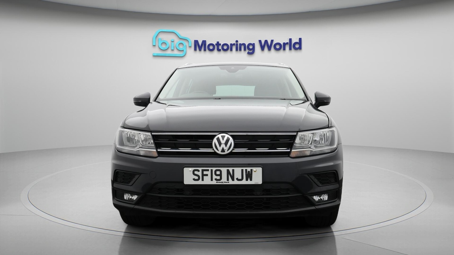 Used Volkswagen Tiguan 2019 for sale - 76381100: Photo 2