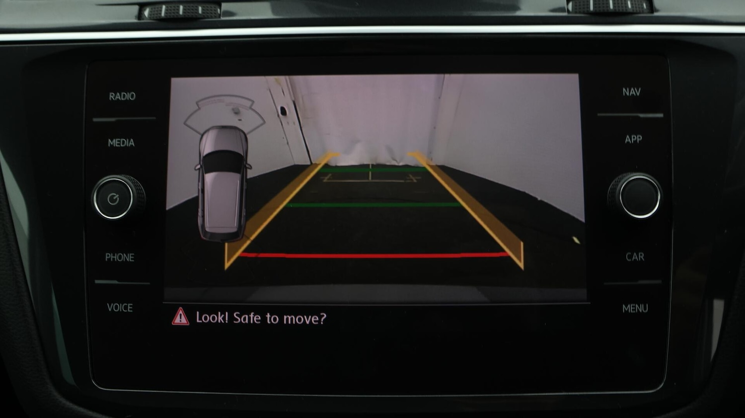 Used Volkswagen Tiguan 2019 for sale - 76381100: Photo 24