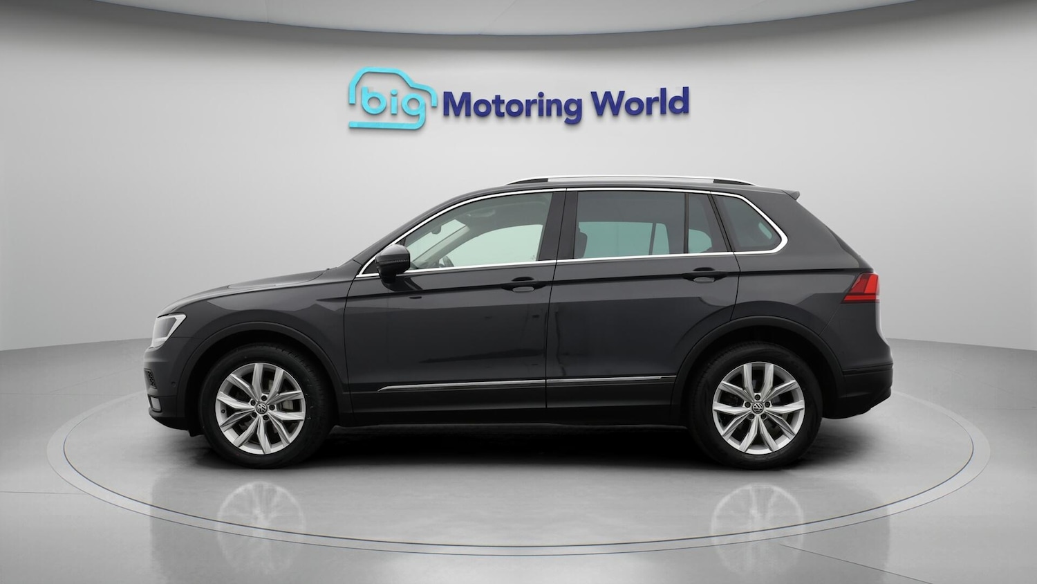 Used Volkswagen Tiguan 2019 for sale - 76381100: Photo 4