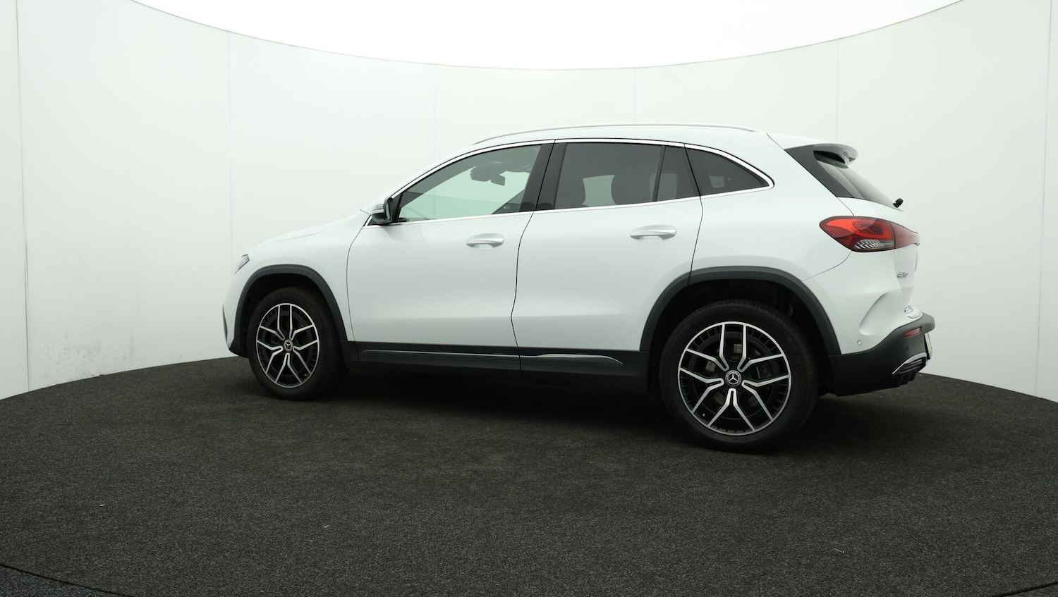 Used Mercedes-Benz EQA 2023 for sale - 76135925: Photo 76