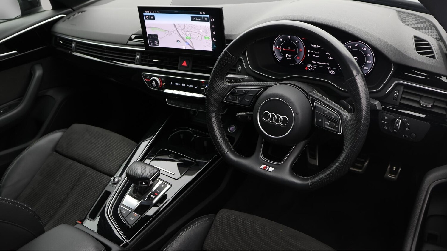 Used Audi A4 2021 for sale - 75927859: Photo 10