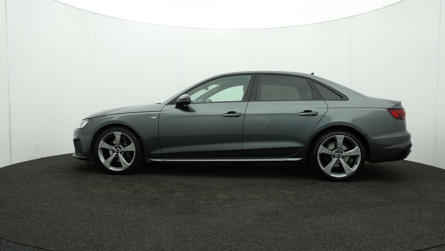 Used Audi A4 2021 for sale - 75927859: Photo 75