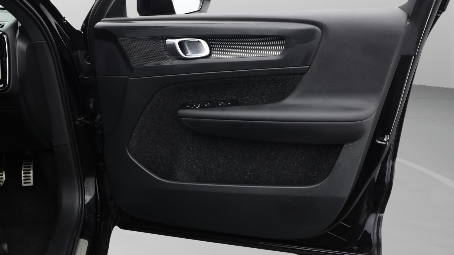 Used Volvo XC40 2020 for sale - 76671261: Photo 16