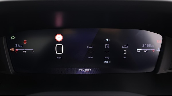Used Peugeot 2008 2024 for sale - 75402330: Photo 11