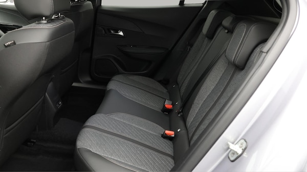 Used Peugeot 2008 2024 for sale - 75402330: Photo 17