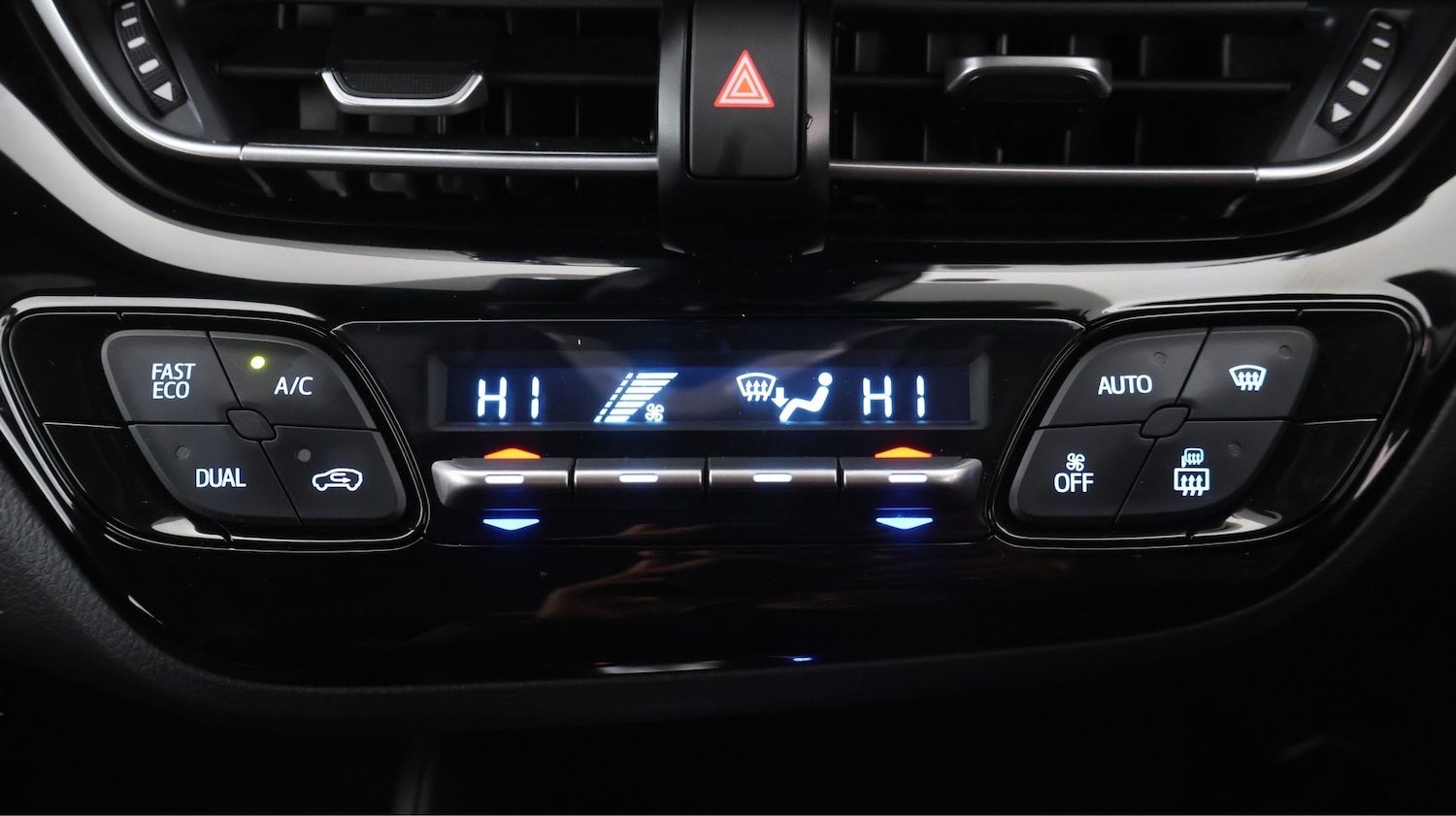 Used Toyota C-HR 2022 for sale - 77636304: Photo 11