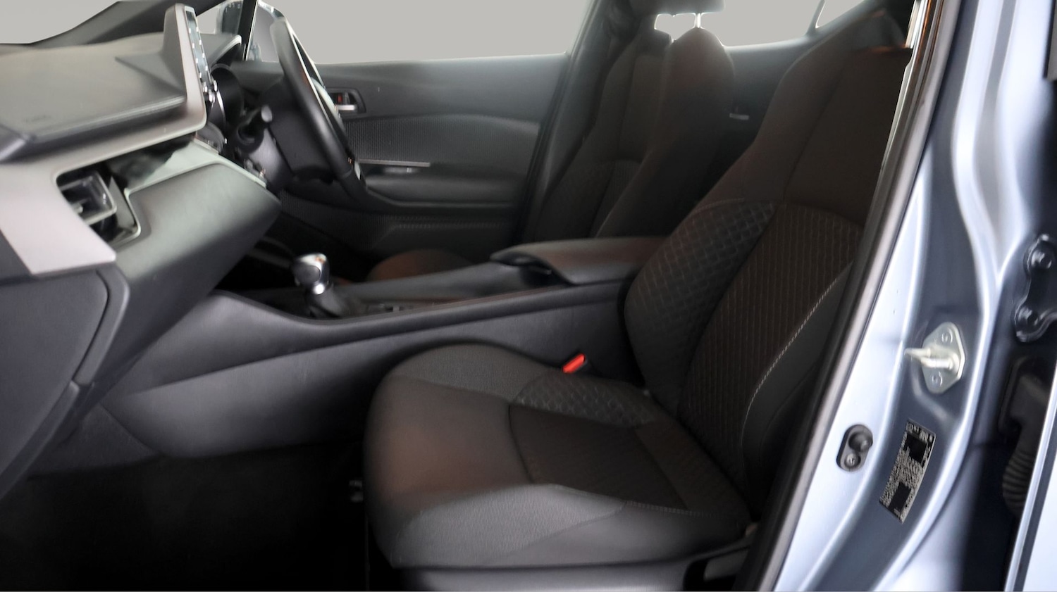 Used Toyota C-HR 2022 for sale - 77636304: Photo 13