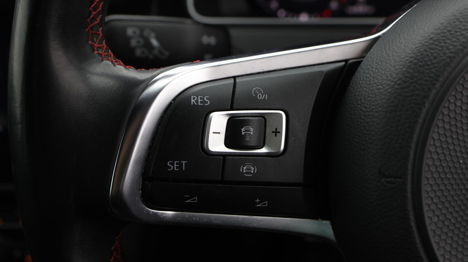 Used Volkswagen Golf for sale - 76472195: Photo 24