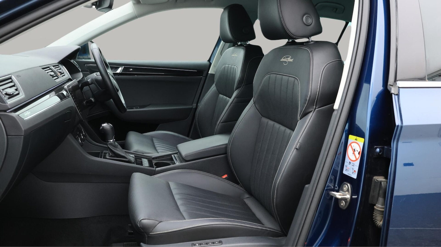 Used Skoda Superb 2021 for sale - 76152000: Photo 15