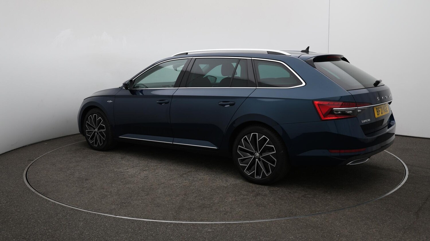 Used Skoda Superb 2021 for sale - 76152000: Photo 38
