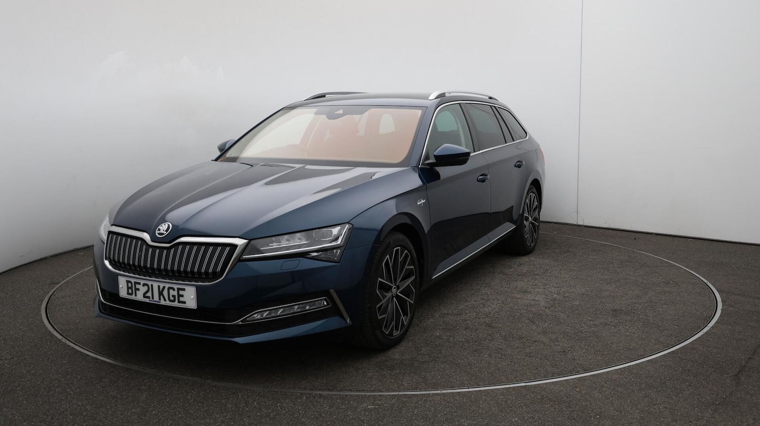 Used Skoda Superb 2021 for sale - 76152000: Photo 40