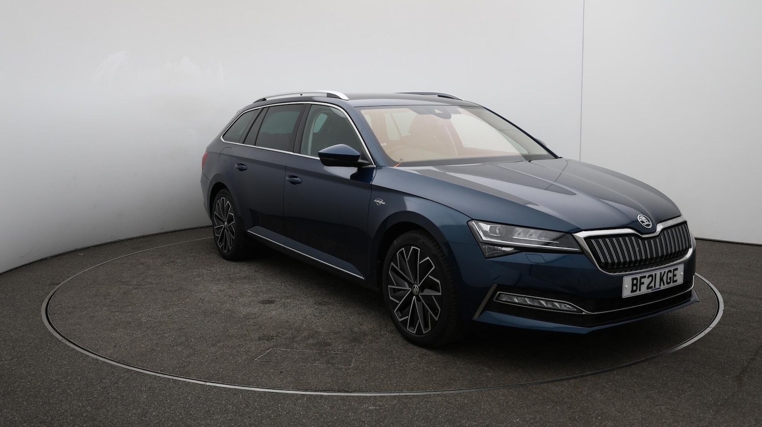 Used Skoda Superb 2021 for sale - 76152000: Photo 46