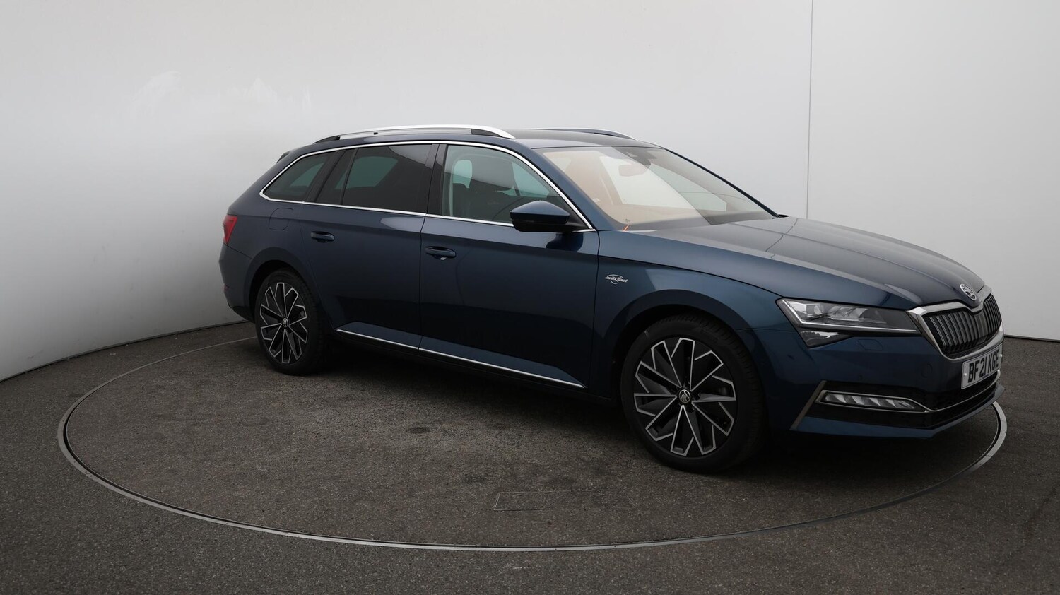 Used Skoda Superb 2021 for sale - 76152000: Photo 47