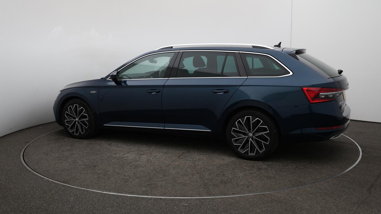 Used Skoda Superb 2021 for sale - 76152000: Photo 50