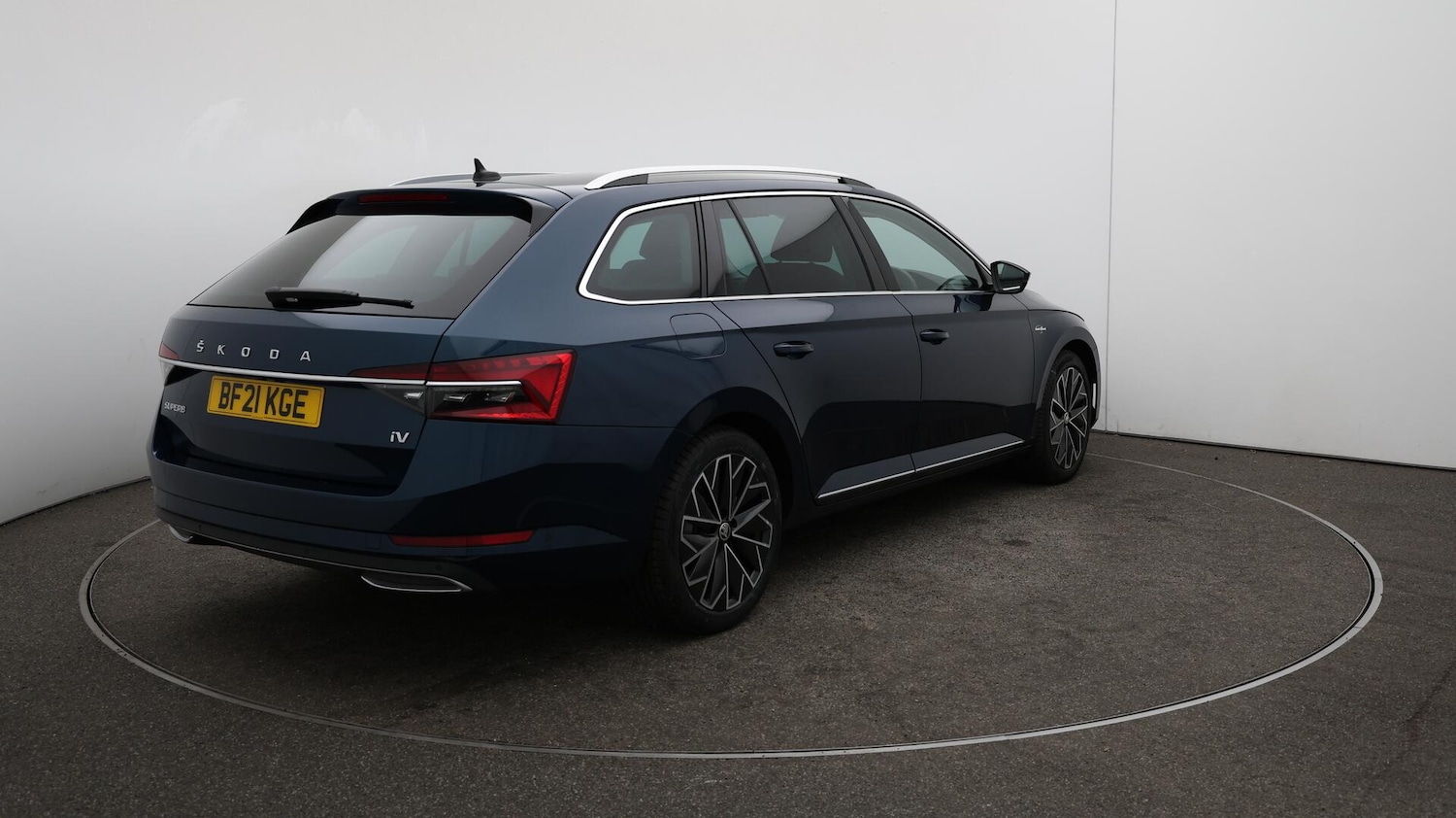 Used Skoda Superb 2021 for sale - 76152000: Photo 57