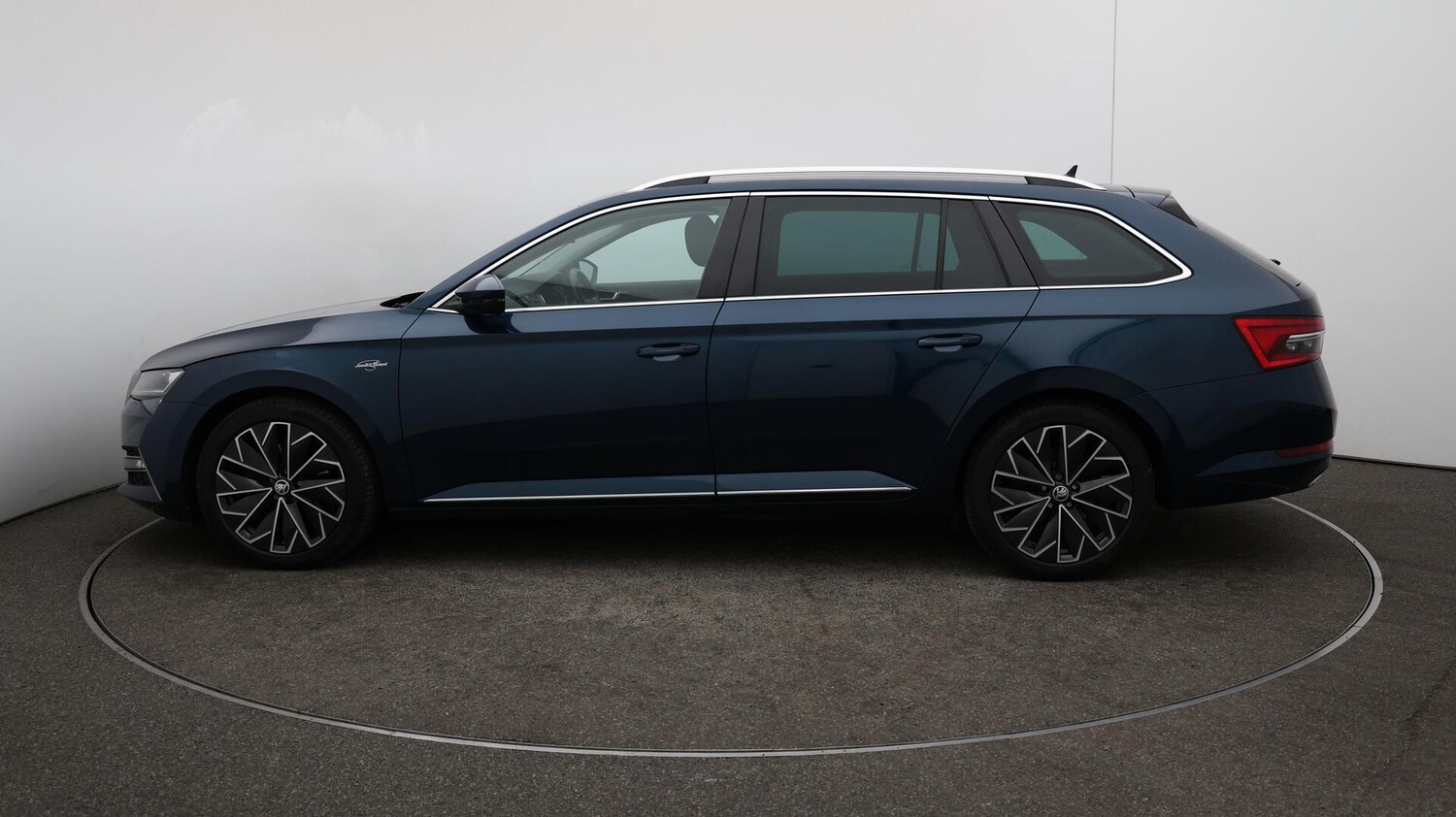 Used Skoda Superb 2021 for sale - 76152000: Photo 67