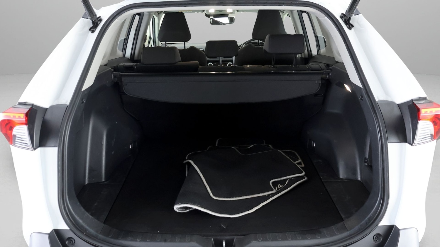 Used Toyota RAV4 2022 for sale - 77675462: Photo 16