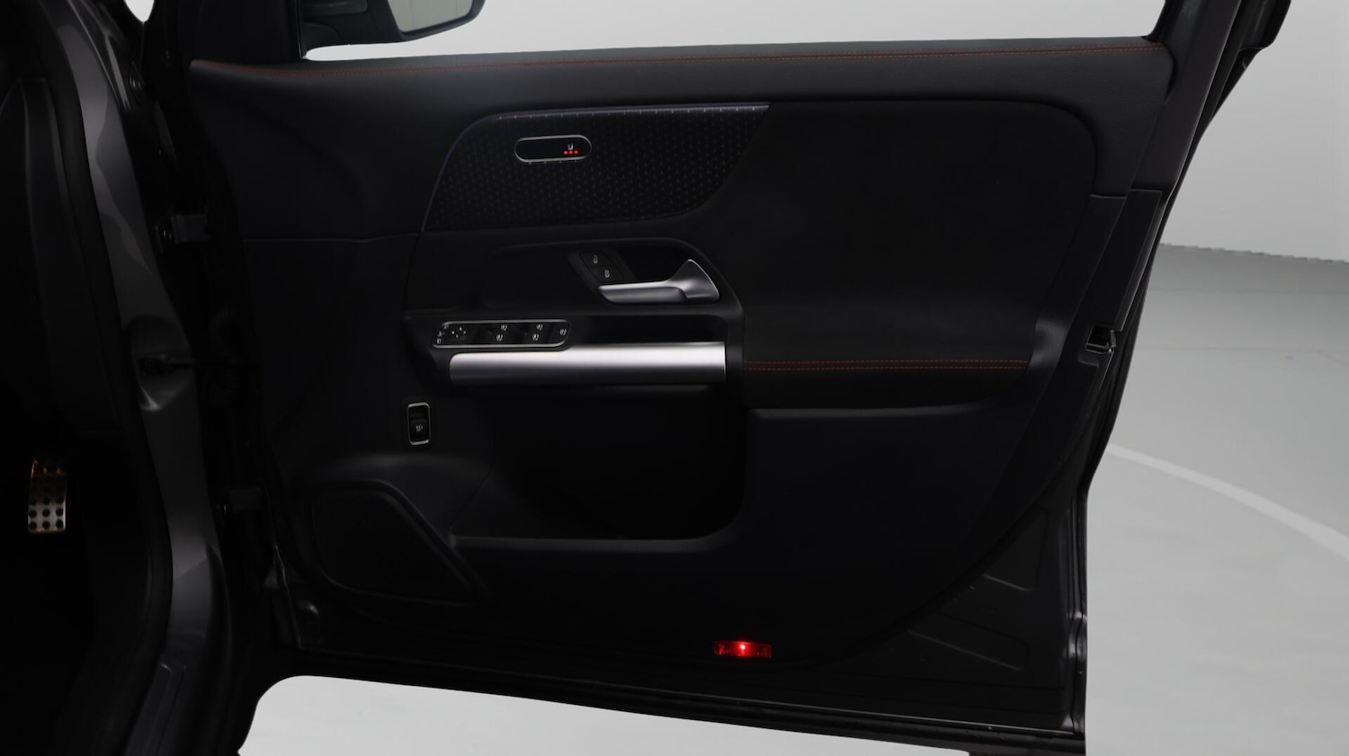 Used Mercedes-Benz EQA 2024 for sale - 76499327: Photo 16