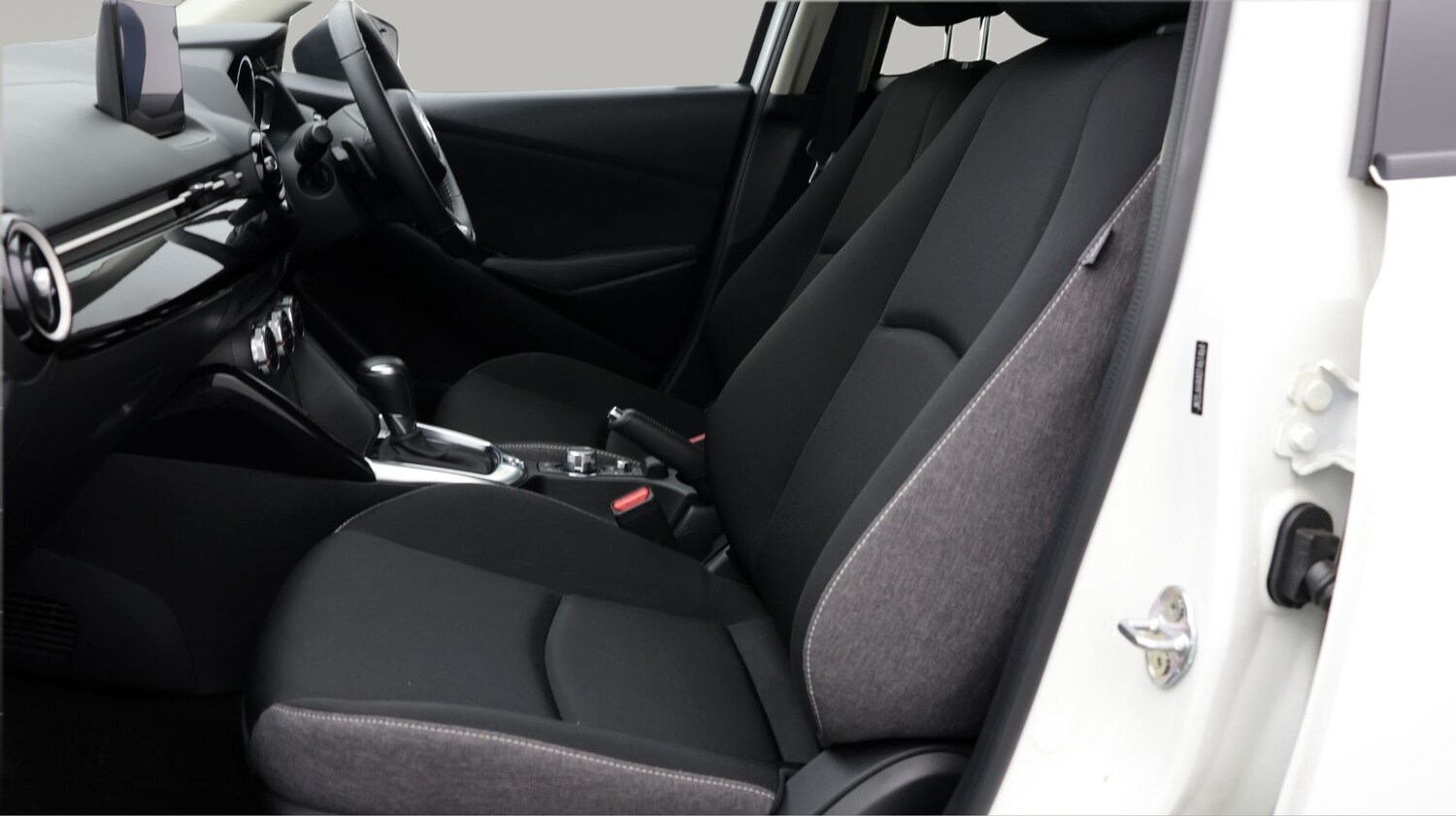 Used Mazda Mazda2 2024 for sale - 77842215: Photo 14