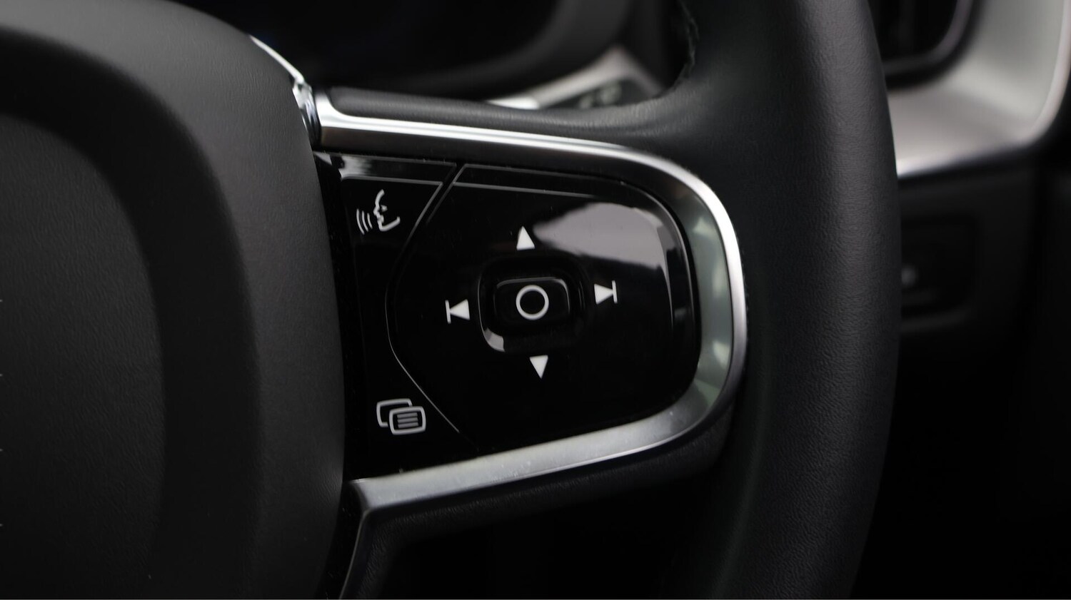 Used Volvo XC60 2022 for sale - 76572170: Photo 24