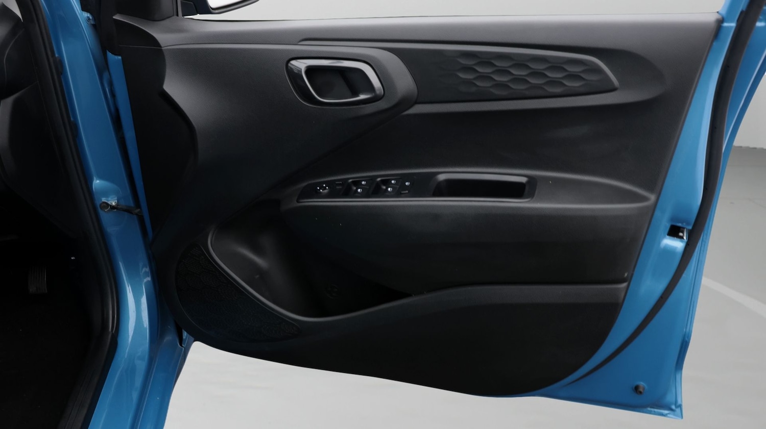 Used Hyundai i10 2023 for sale - 77854469: Photo 15