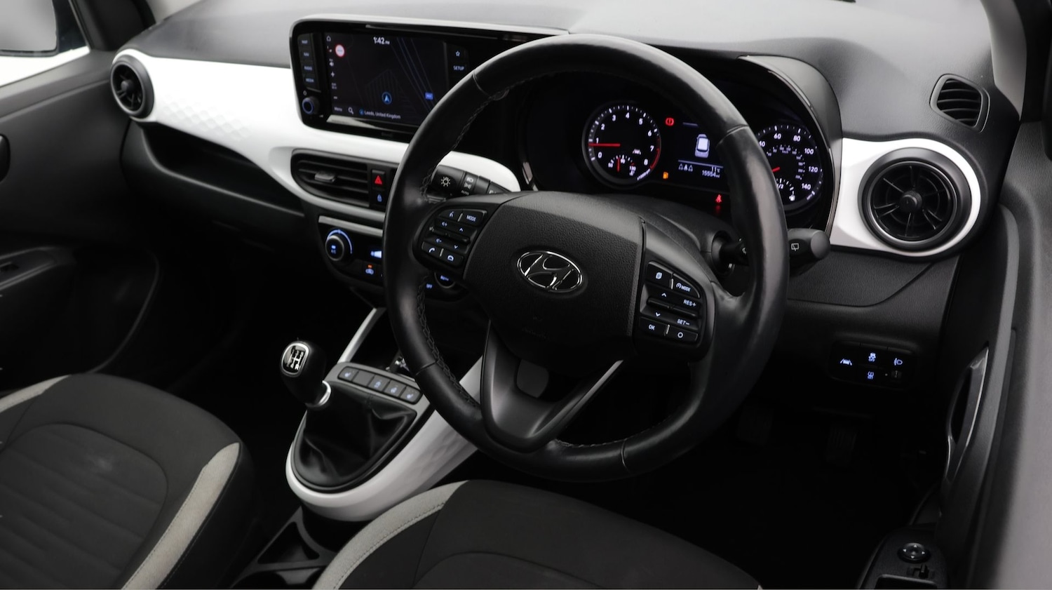 Used Hyundai i10 2023 for sale - 77854469: Photo 9