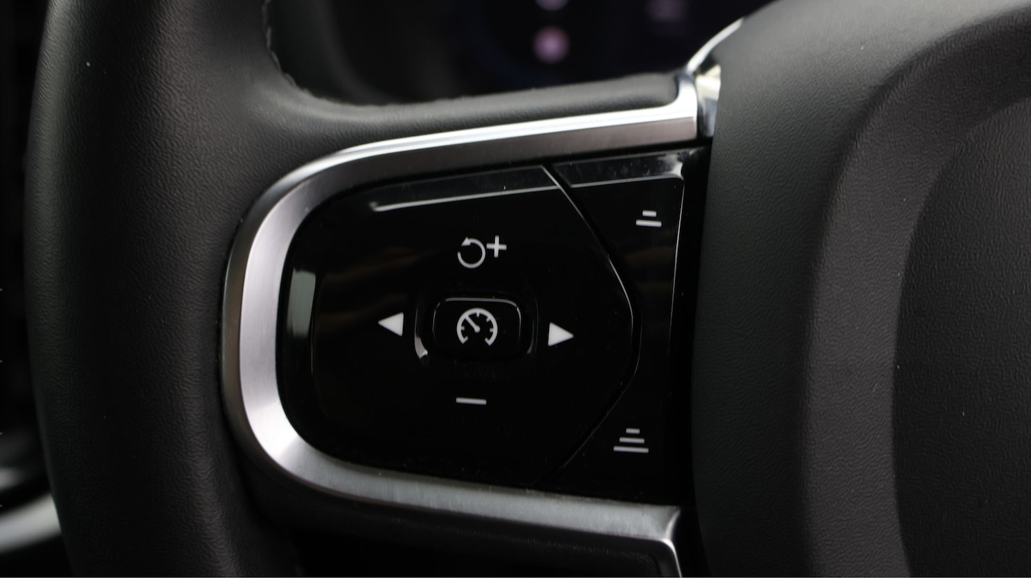 Used Volvo V60 2023 for sale - 77311256: Photo 21