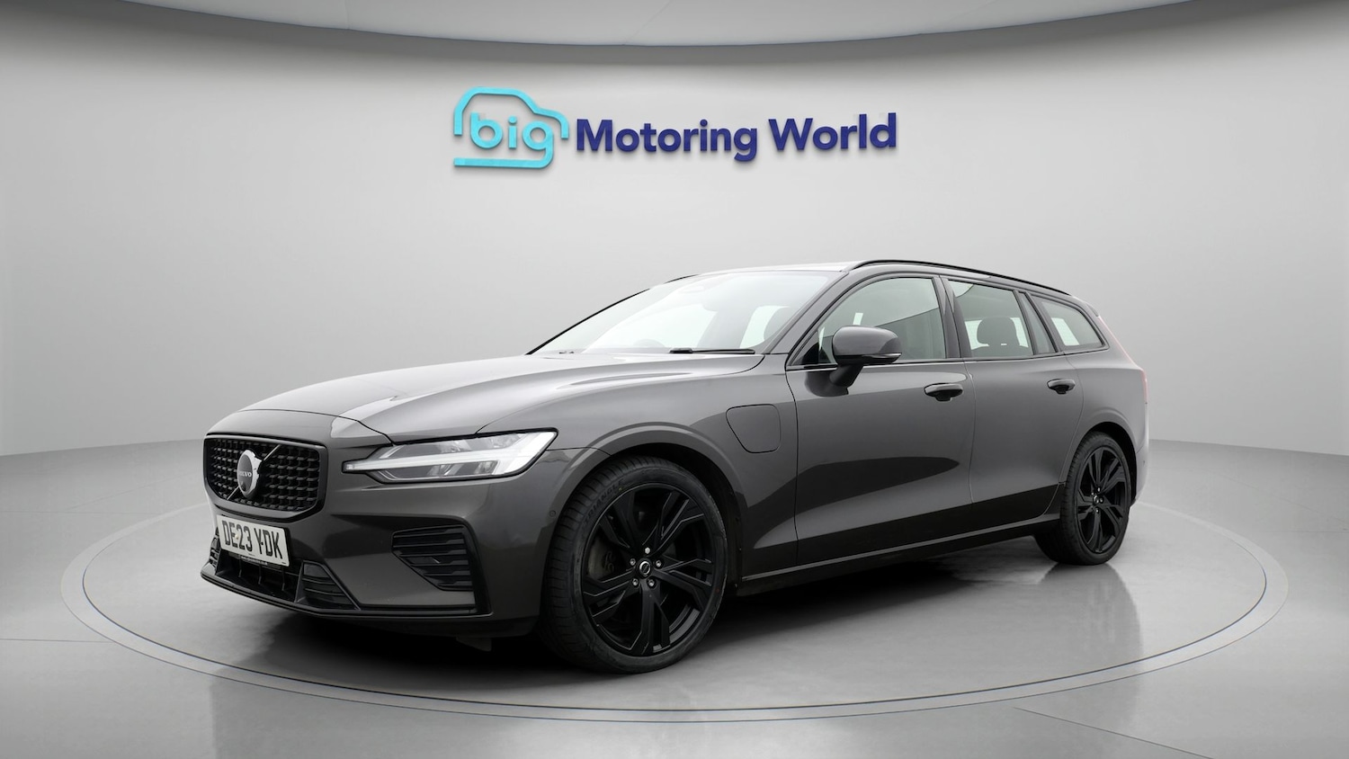 Used Volvo V60 2023 for sale - 77311256: Photo 3