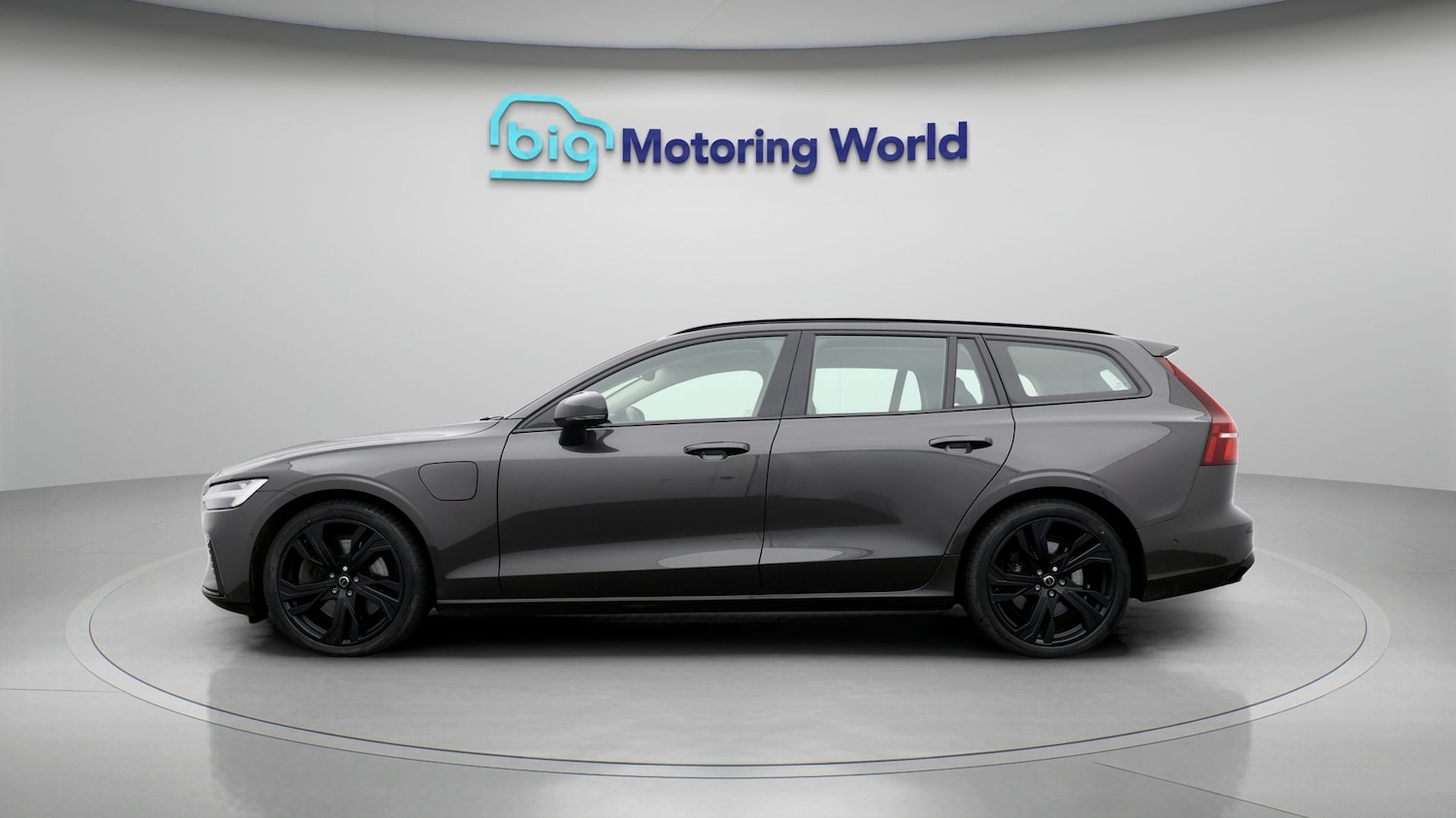 Used Volvo V60 2023 for sale - 77311256: Photo 4