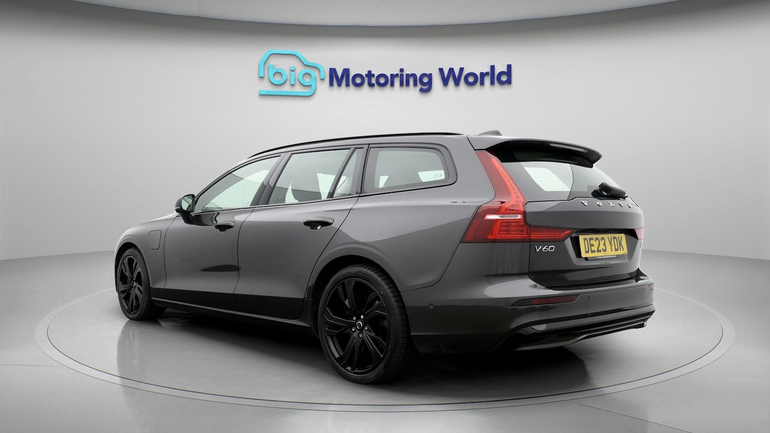 Used Volvo V60 2023 for sale - 77311256: Photo 5