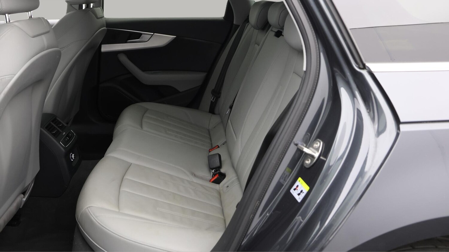 Used Audi A4 2017 for sale - 76658461: Photo 17