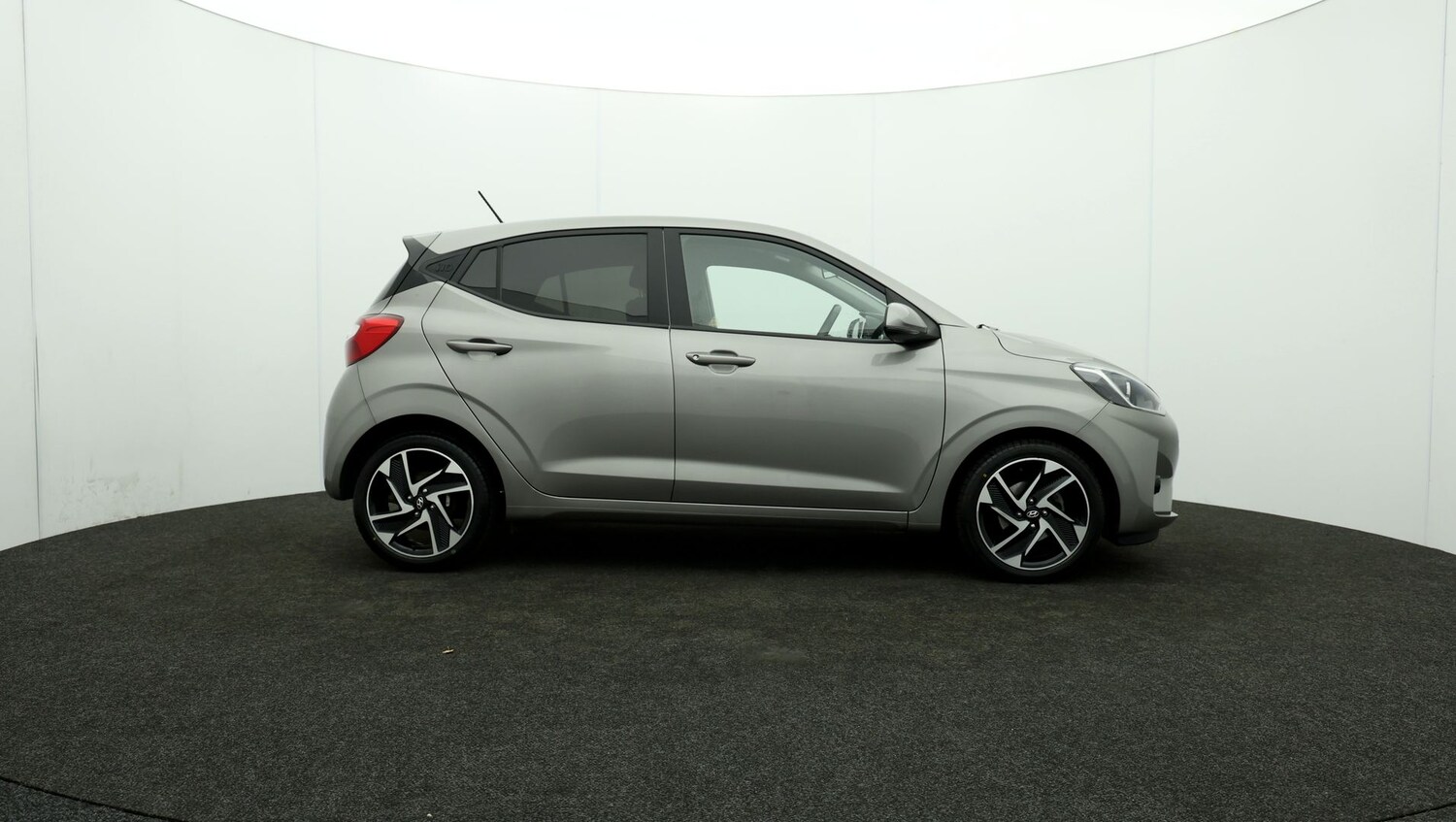 Used Hyundai i10 for sale - 76811735: Photo 35