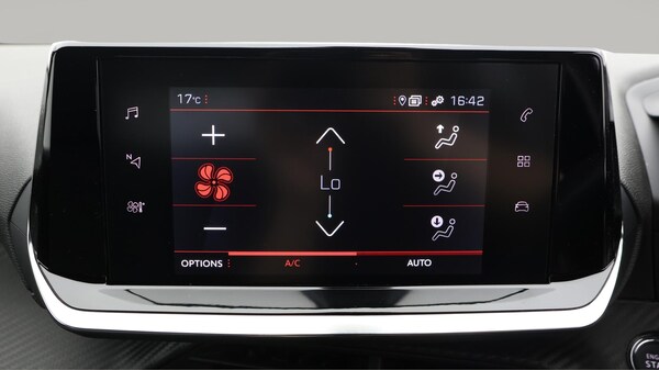 Used Peugeot 2008 2023 for sale - 75669306: Photo 13