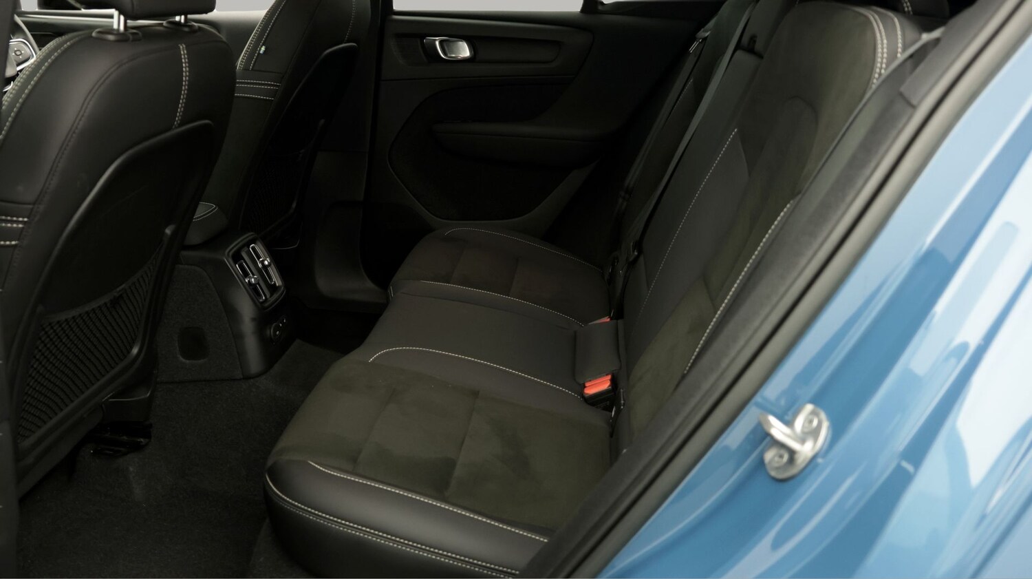 Used Volvo XC40 2023 for sale - 77743082: Photo 16