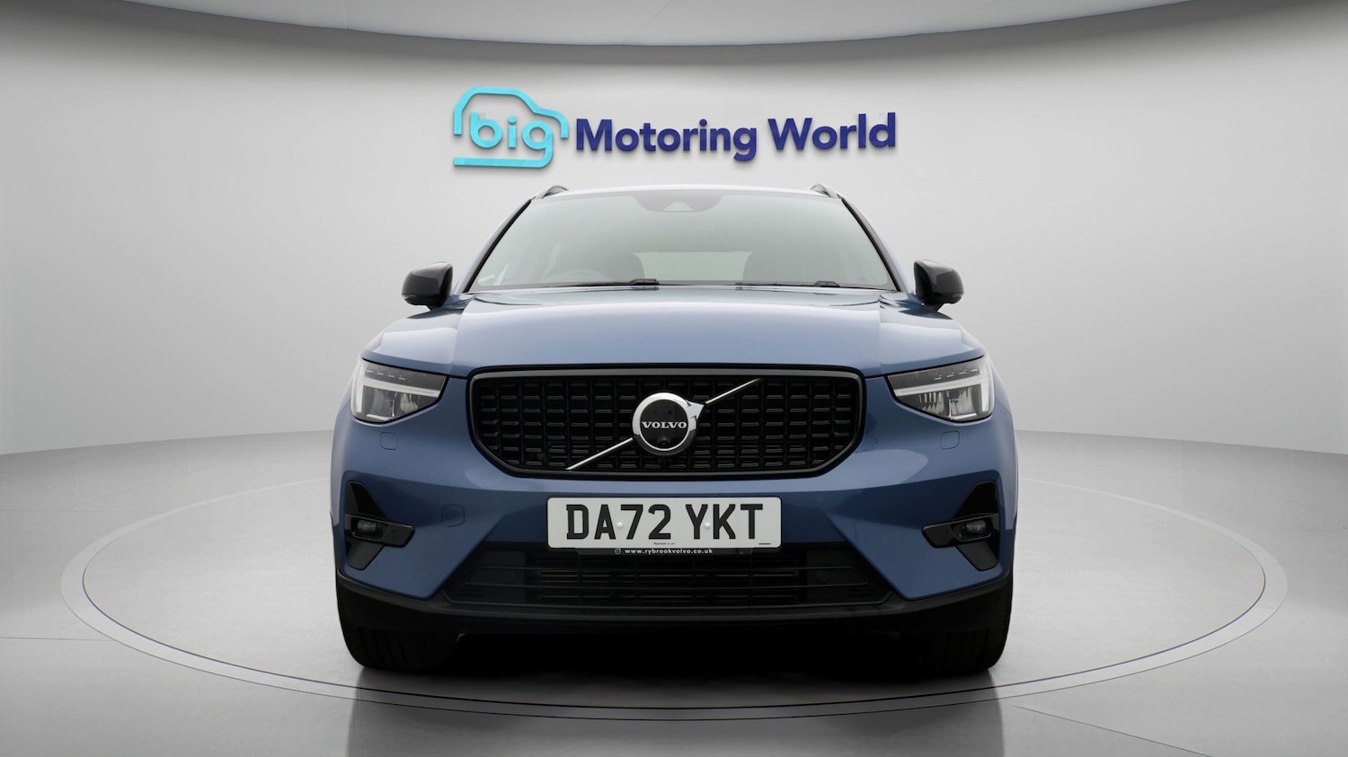 Used Volvo XC40 2023 for sale - 77743082: Photo 2