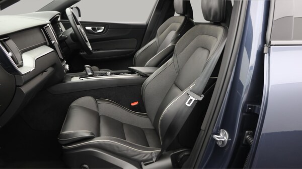 Used Volvo XC60 2021 for sale - 75387160: Photo 15