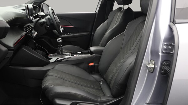 Used Peugeot 2008 2021 for sale - 76283703: Photo 15