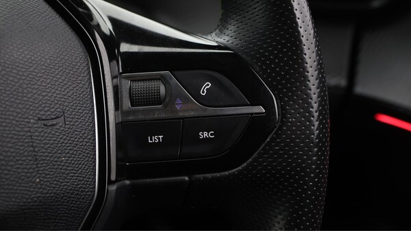 Used Peugeot 2008 2021 for sale - 76283703: Photo 27