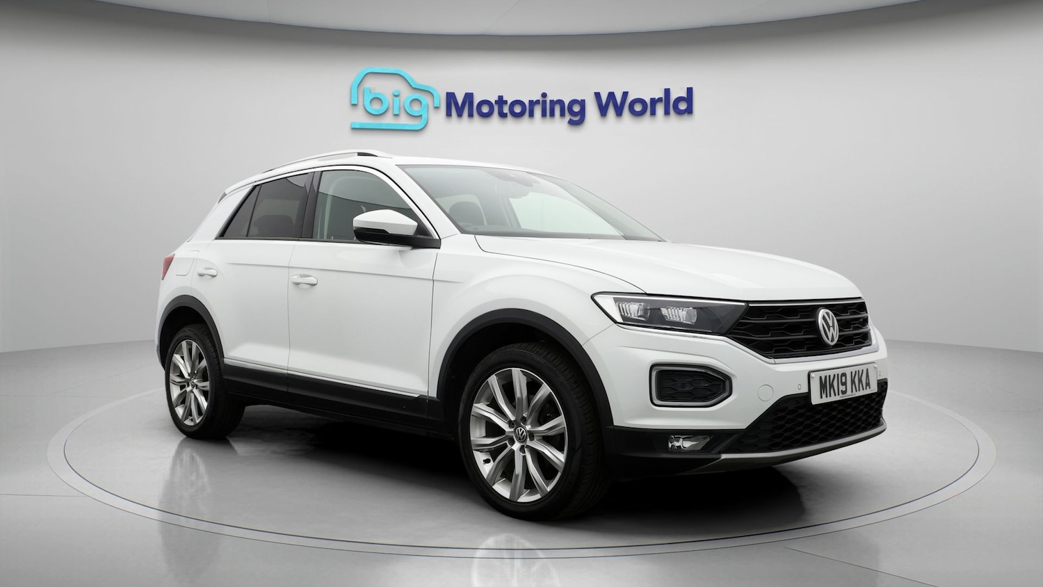 Used Volkswagen T-Roc for sale - 78201653: Photo 1